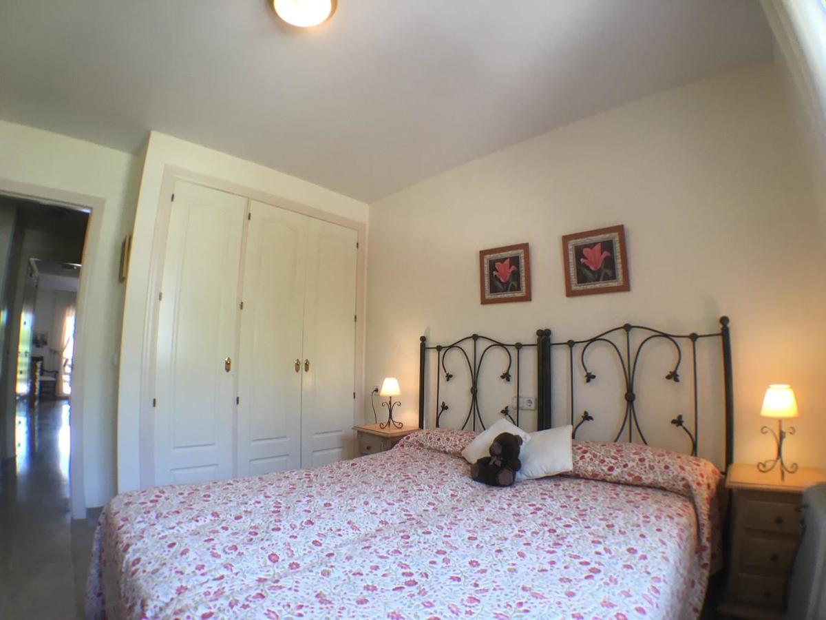 2236-Lovely Groundfloor With Pool View Casares Exteriör bild